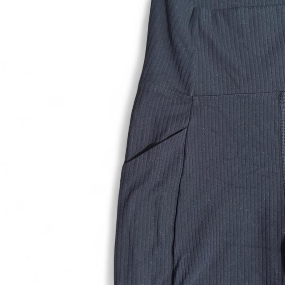 Black REI brand leggings with pockets - Picture 4 of 5